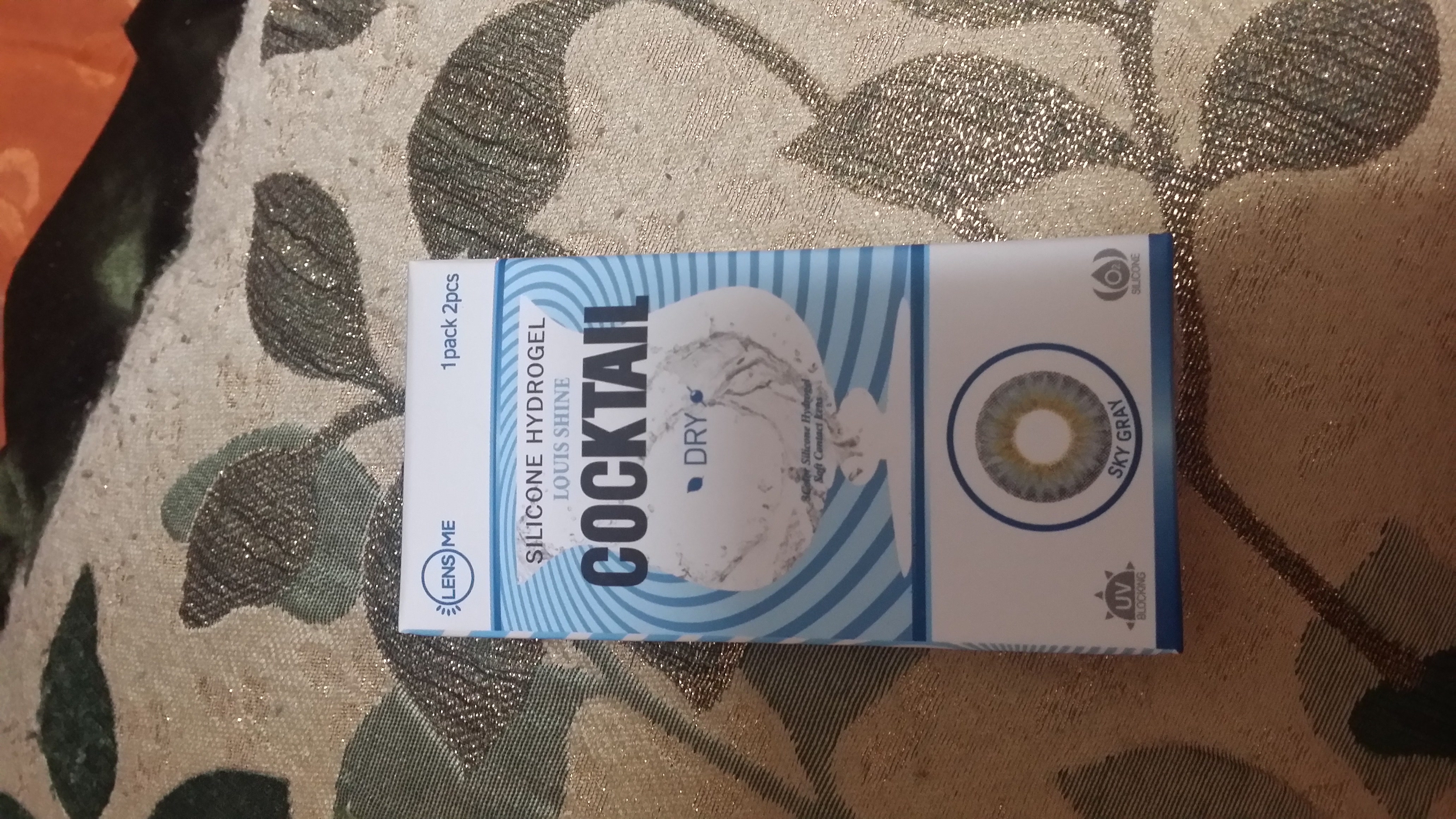 友達と一緒に購入しました！綺麗で...